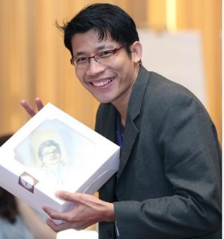 อ. จรูญโรจน์ เทพที